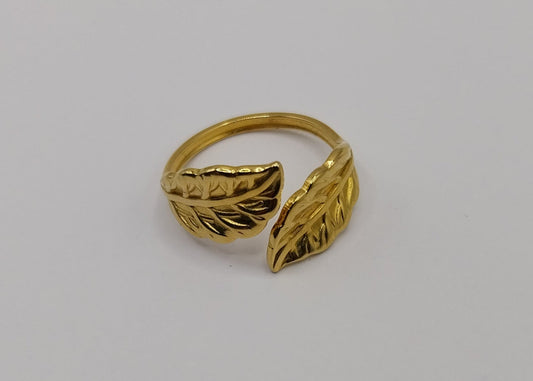 🍃 Offener Ring mit Blättermotiv – Goldfarben