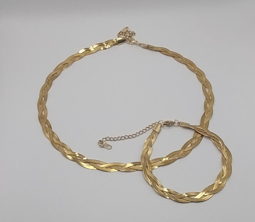 Modern stainless steel snake-style necklace – gold color