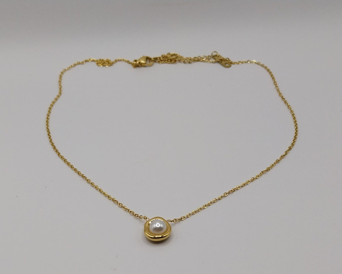 Halskette – Goldfarbene Perlenkette aus Edelstahl