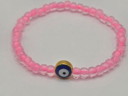 Handgemachtes Armband in Pink mit Evil Eye – Schutzarmband & personalisierbarer Schmuck für jeden Anlass