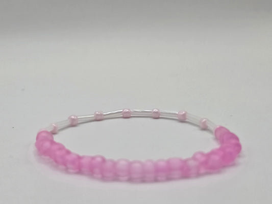 Gentle harmony – handmade bracelet in pink and white