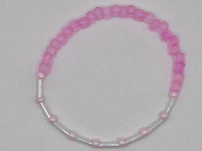 Sanfte Harmonie – handgefertigtes Armband in Rosa und Weiß