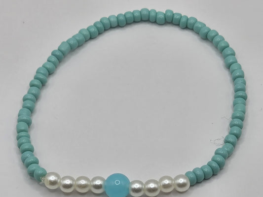Bracelet in mint green and white