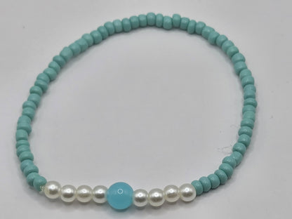 Bracelet in mint green and white