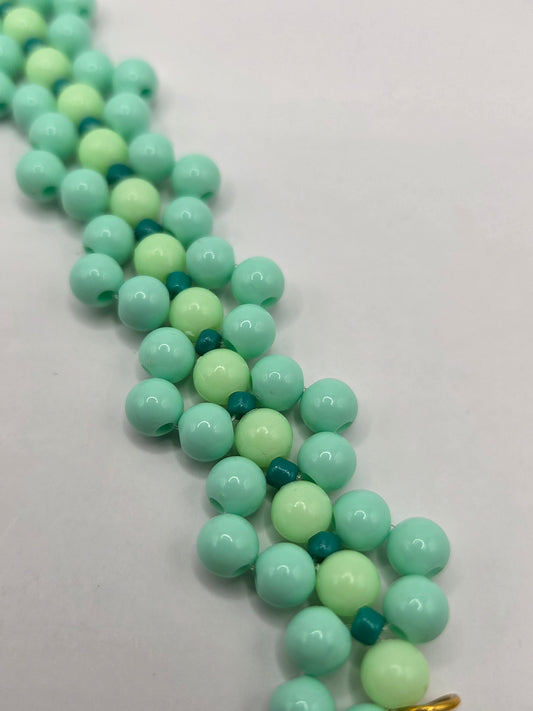 Handmade bracelet in green 