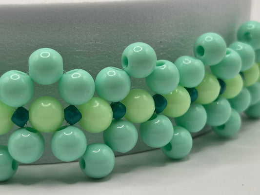 Handmade bracelet in green 