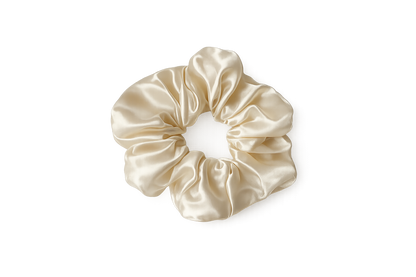 Cremefarbener Satin-Haargummi – Elegant & Zeitlos
