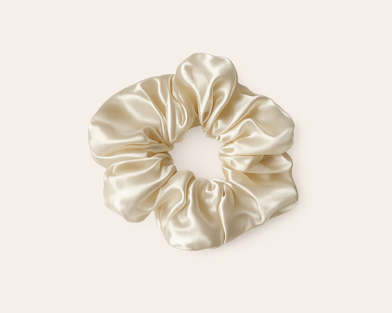 Cremefarbener Satin-Haargummi – Elegant & Zeitlos