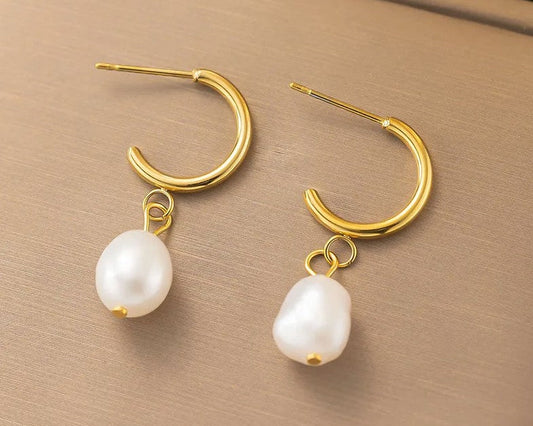 Unregelmäßige Perlen ohrringe