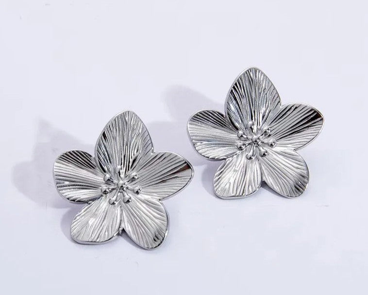 Ohrringe aus Edelstahl: Blume