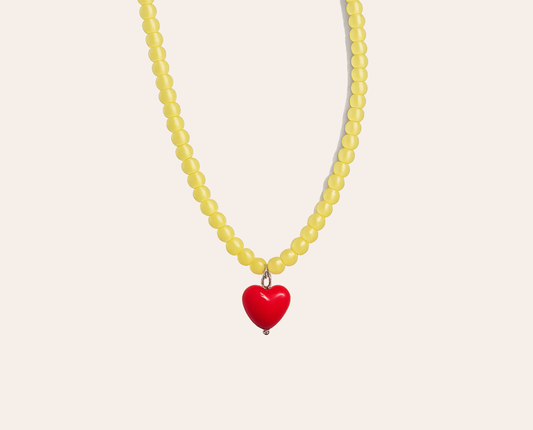 Schmucku – Bonbonfarbene Herz-Choker Halskette mit Perlen