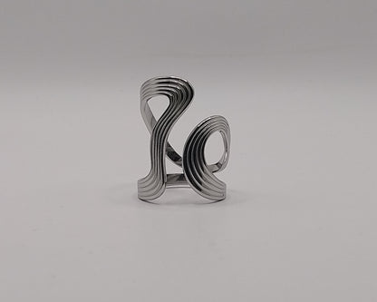 Großer Wellen Statement-Ring aus Edelstahl – Silber, Waterproof & Hypoallergen, Moderner Damenring