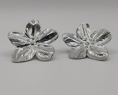 Ohrringe aus Edelstahl: Blume