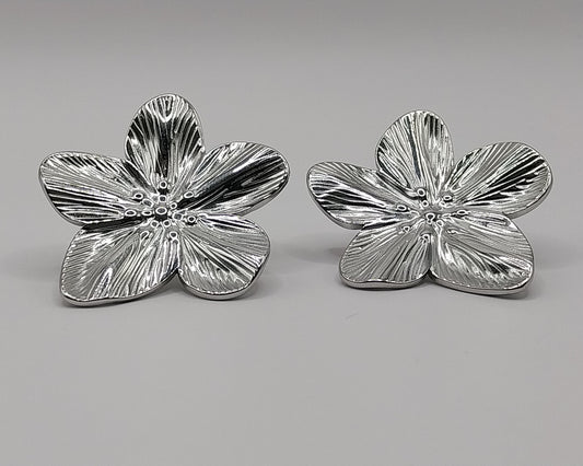 Ohrringe aus Edelstahl: Blume