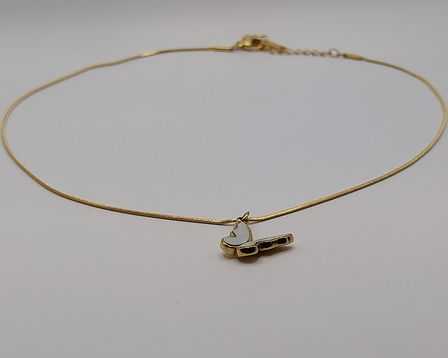 Damen-Halskette mit Schmetterling-Anhänger aus Edelstahl