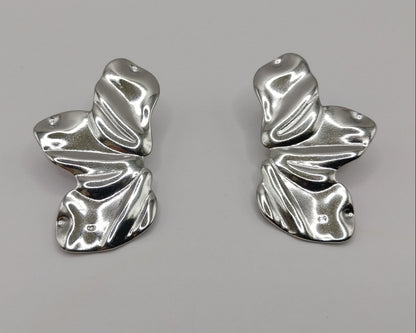 Edelstahl Statement Blumen-Ohrstecker in Silberoptik