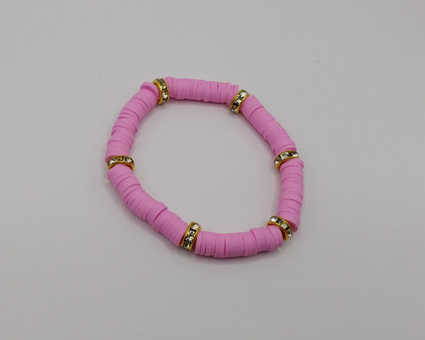💜 Handgemachtes Armband – Lila mit goldfarbenen Akzenten 💜