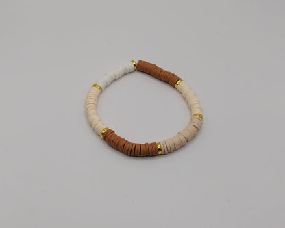 ✨ Handgemachtes Armband – Braun, Beige, Weiß &amp; goldfarbene Akzente ✨