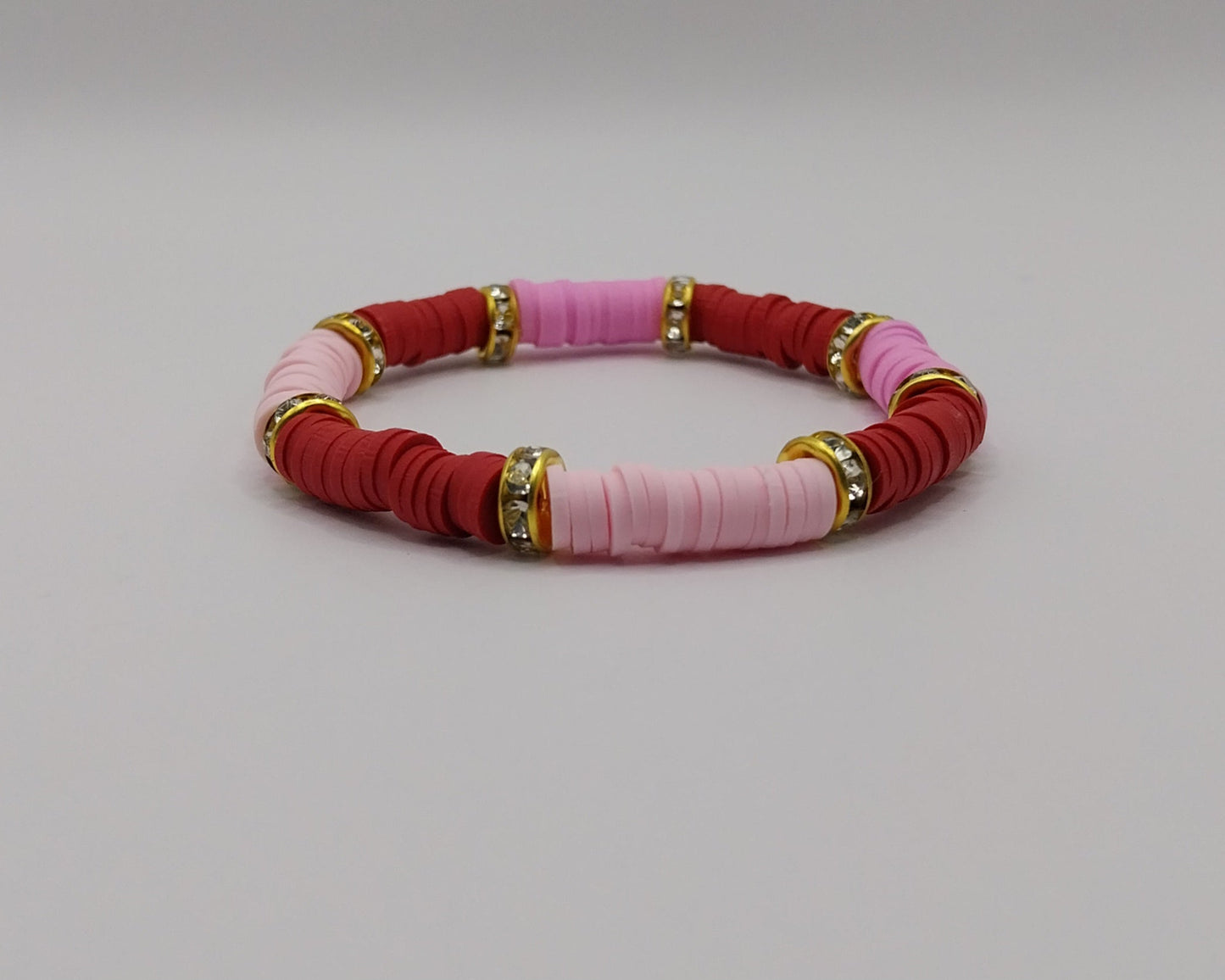 💖 Handgemachtes Armband – Pink, Lila &amp; Rot mit Goldakzenten 💖