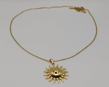 Damen-Halskette mit Sonnen-Design aus Edelstahl – Goldfarben & wasserfest