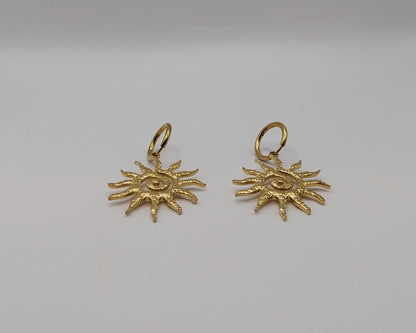 Ohrringe Damen – Sonnenwirbel Kreolen, Goldfarben & Elegant
