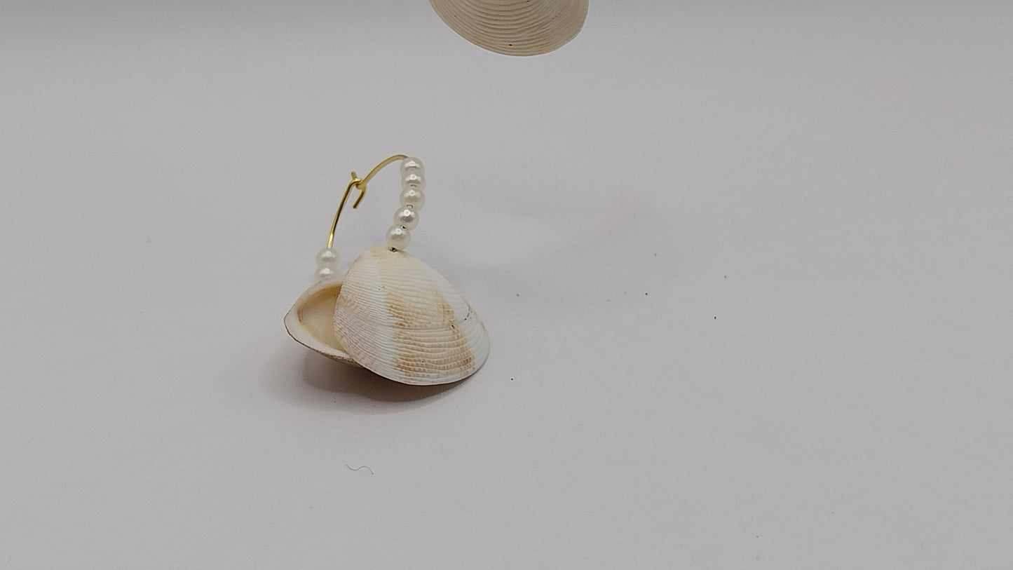 Muschel-Ohrringe mit Perlen – handgemacht