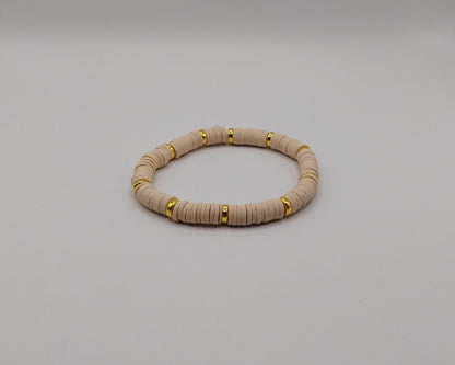 🌞 Handgemachtes Armband – Beige &amp; Gold für deinen Sommer-Look 🌞