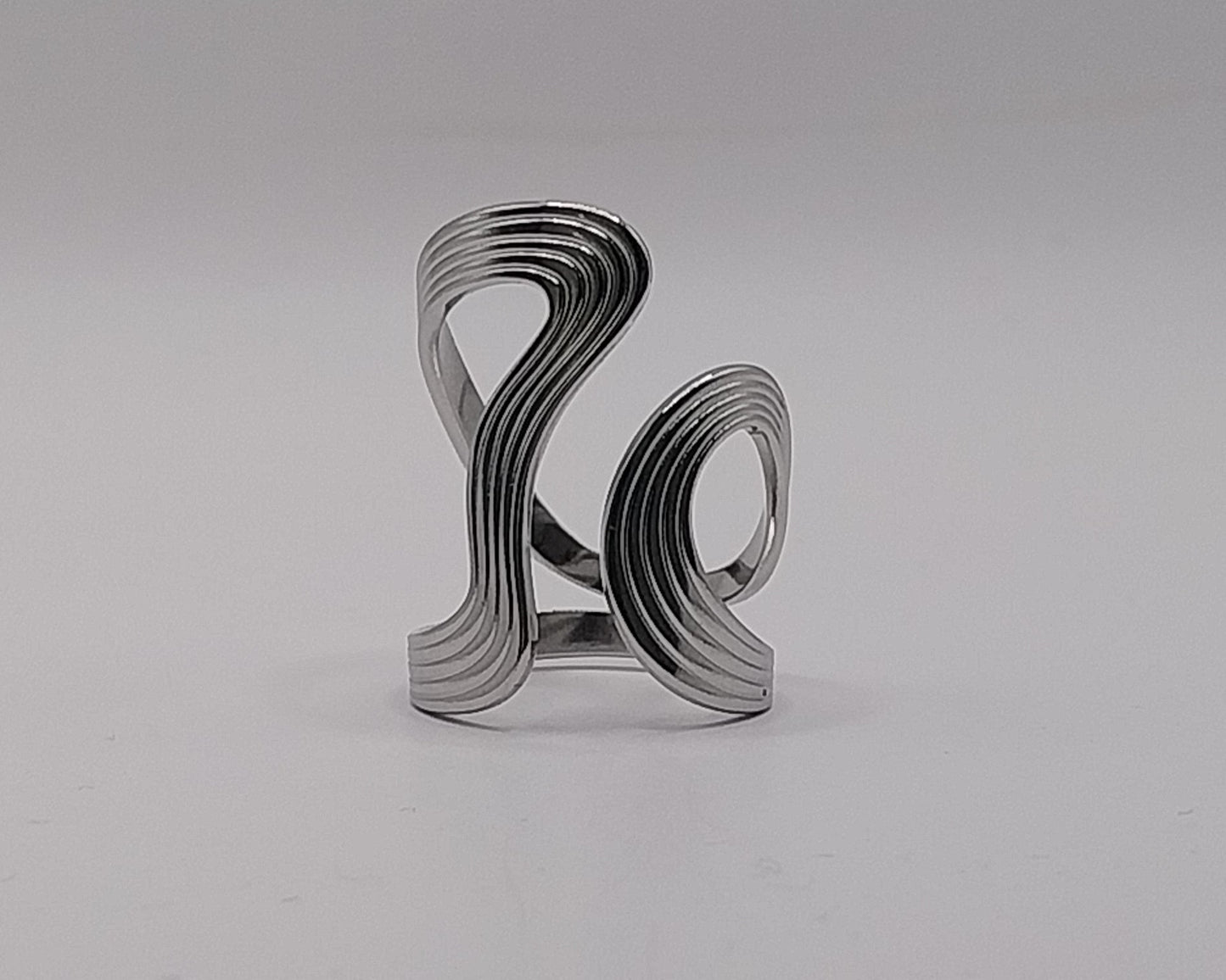 Großer Wellen Statement-Ring aus Edelstahl – Silber, Waterproof & Hypoallergen, Moderner Damenring