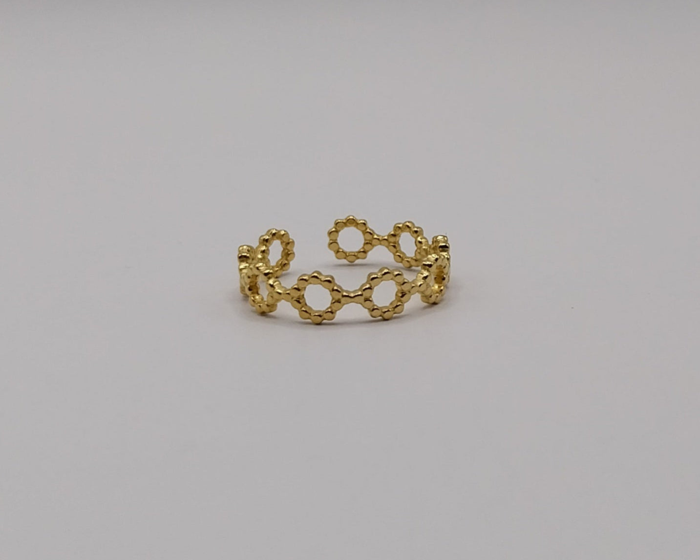 🌼 Goldfarbener Ring mit Blumenmuster