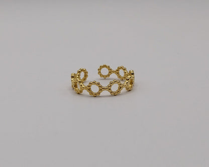 🌼 Goldfarbener Ring mit Blumenmuster