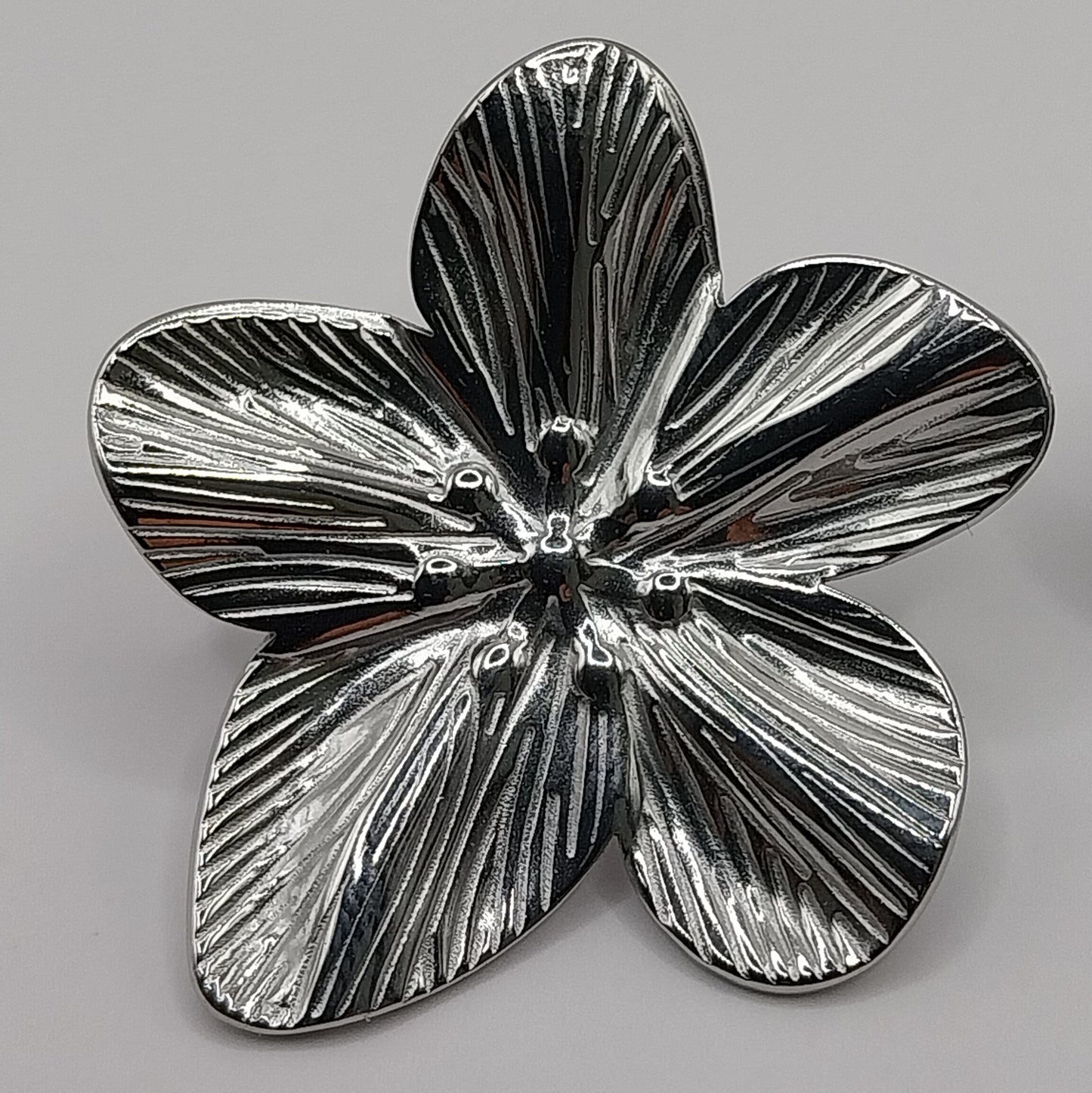 Ohrringe aus Edelstahl: Blume