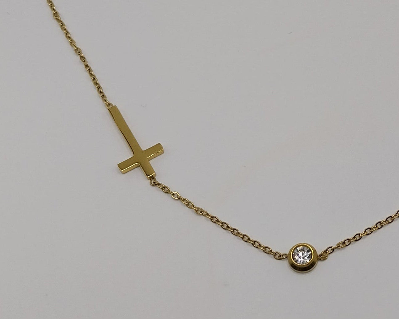 Titanstahl-Halskette Damen – Einfacher Stil mit Kreuz-Muster