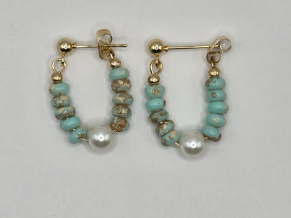 🌴 Light holiday vibes – fashionable earrings with pearls and natural stone look