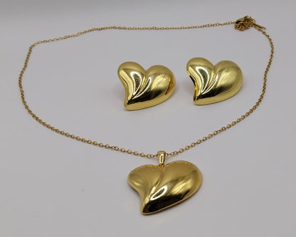Schmuckset Damen – Goldfarbenes Herz Design (Halskette & Ohrringe)